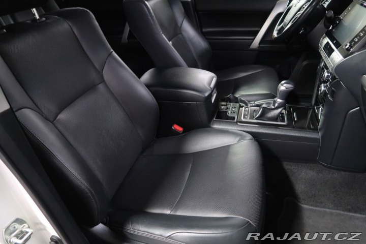 Toyota Land Cruiser 2.8D4D,CZ,Executiv,4x4,AT 2022
