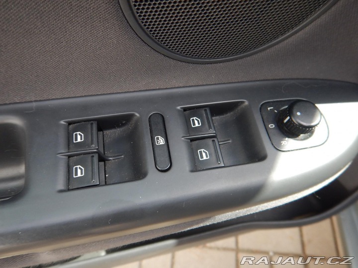 Volkswagen Golf Plus 1.9 TDI, DIGIKLIMA, SERVI 2007