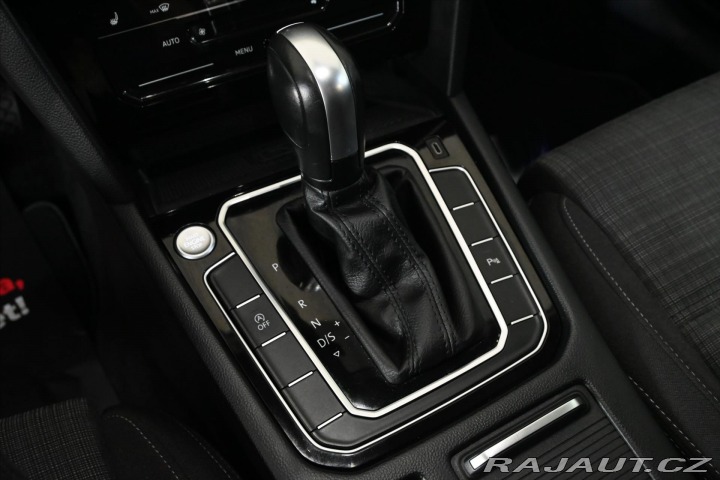 Volkswagen Passat 2,0 TDI 110 kW DSG BUSINE 2021