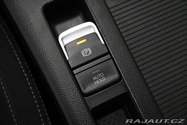 Volkswagen Passat 2,0 TDI 110 kW DSG BUSINE 2021