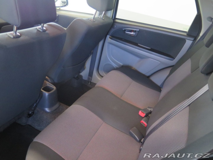 Suzuki SX4 1.6VVT,navi,klima,výhřev, 2009