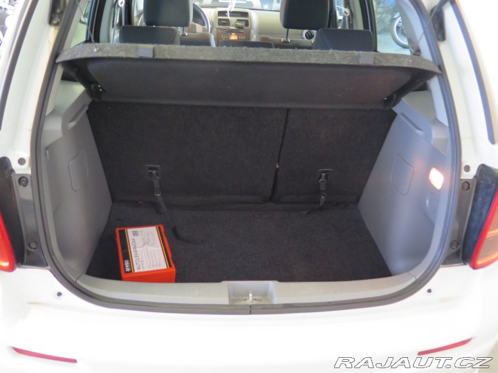 Suzuki SX4 1.6VVT,navi,klima,výhřev, 2009