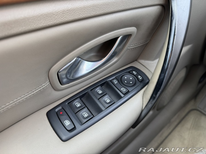 Renault Laguna 2,0 DCI 127 KW INITIALE 2009