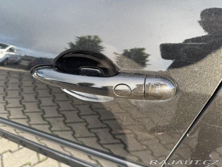 Renault Laguna 2,0 DCI 127 KW INITIALE 2009