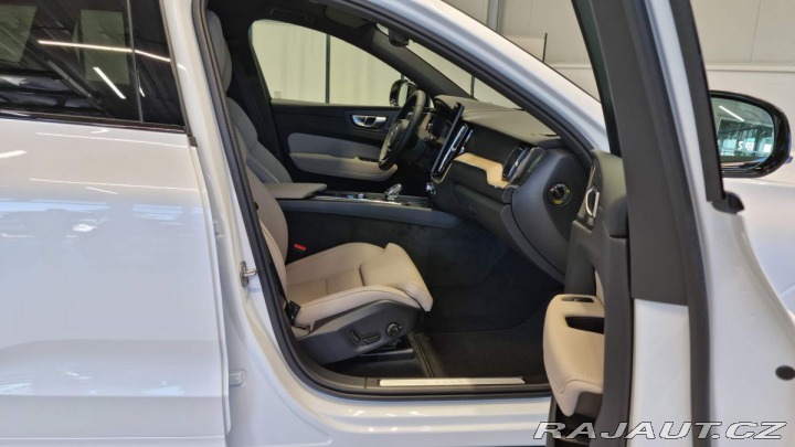 Volvo XC60 B5 2.0L 250+14 HP AT8 AWD 2025