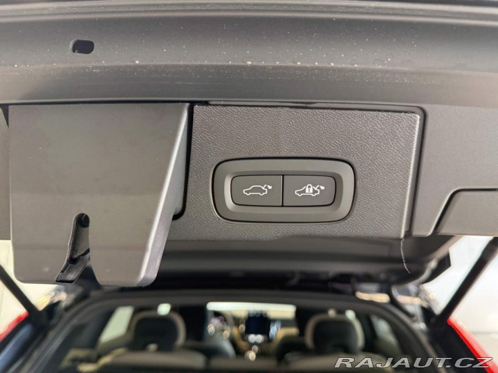 Volvo XC60 B5 2.0L 250+14 HP AT8 AWD 2025