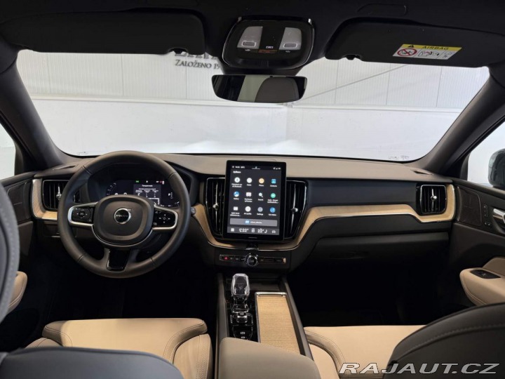Volvo XC60 B5 2.0L 250+14 HP AT8 AWD 2025