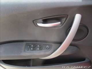 BMW 1 1,6 i 85kw CZauto 2006
