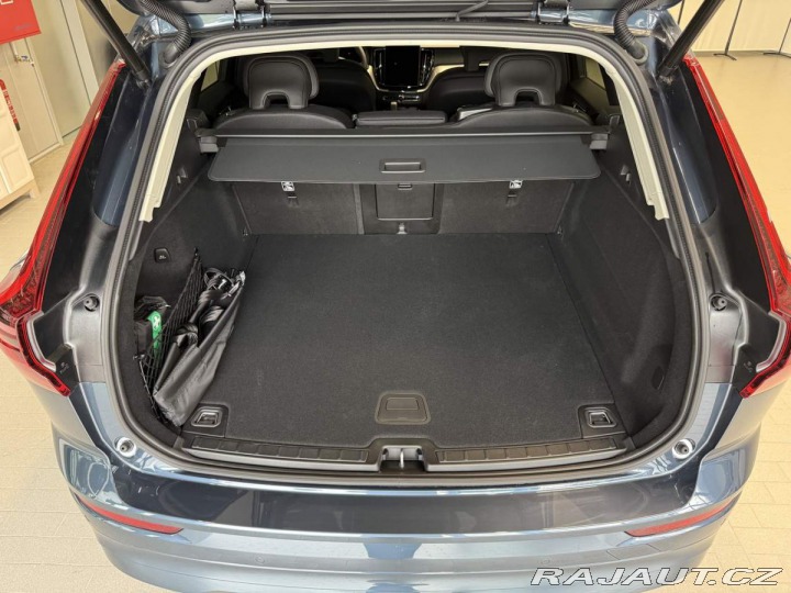 Volvo XC60 B5 2.0L 250+14 HPAT8 AWD 2025