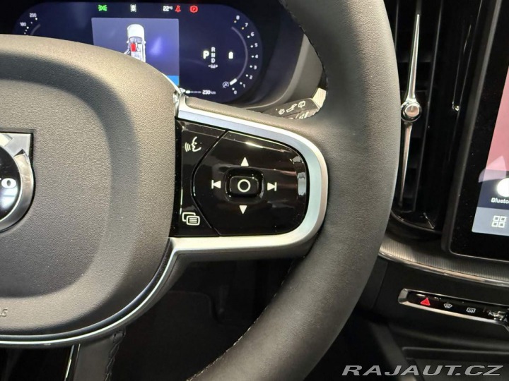 Volvo XC60 B5 2.0L 250+14 HPAT8 AWD 2026