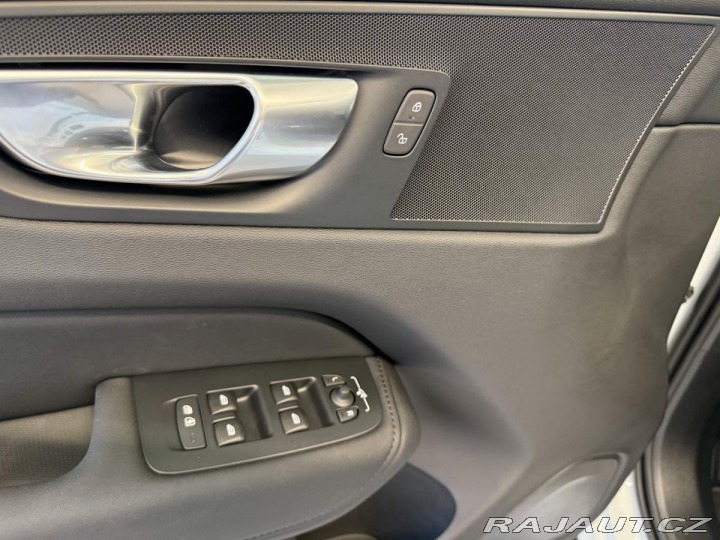 Volvo XC60 B5 2.0L 250+14 HP AT8 FWD 2025
