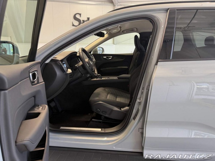 Volvo XC60 B5 2.0L 250+14 HPAT8 AWD 2026