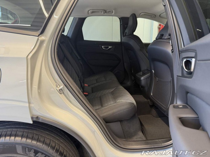 Volvo XC60 B5 2.0L 250+14 HPAT8 AWD 2026