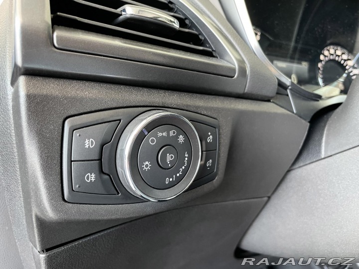Ford Mondeo 2,0TDI Aut*TITANIUM*Tažné 2018