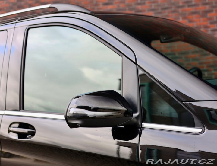 Mercedes-Benz V V300d 4-MATIC AVANTGARDE 2024