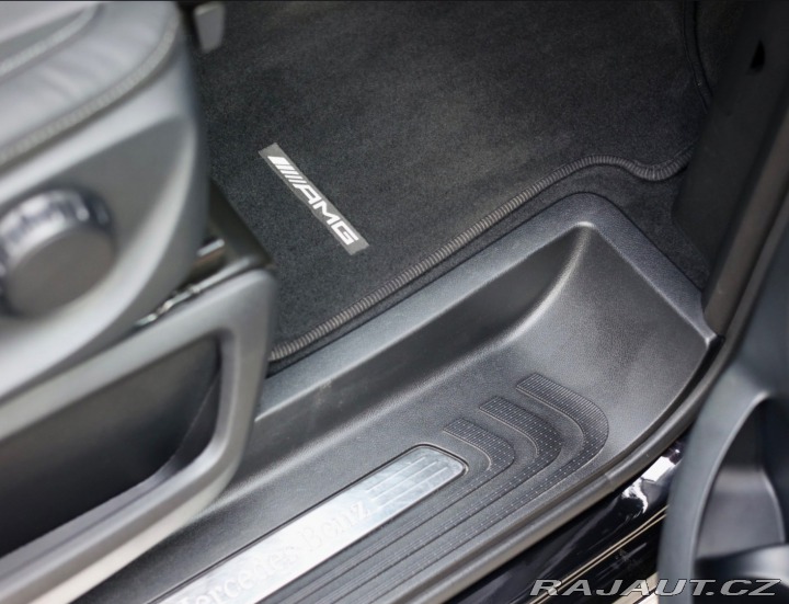 Mercedes-Benz V V300d 4-MATIC AVANTGARDE 2024