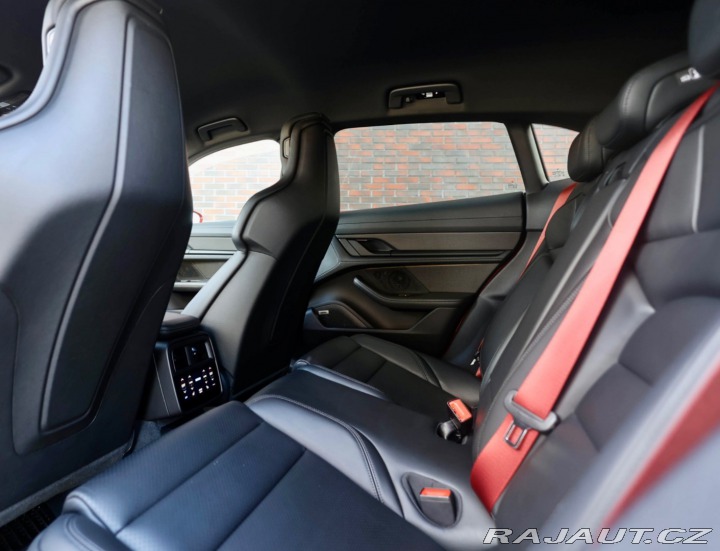 Porsche Taycan Cross Turismo 4 *Pasažie 2023