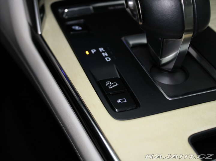 Mazda CX-60 2,5 PHEV 241kW TAKUMI Pan 2022