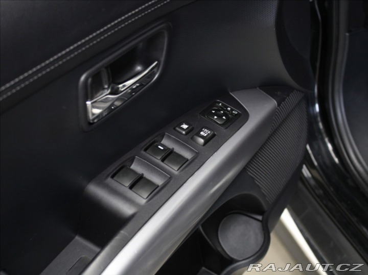 Mitsubishi Outlander 2,2 Di-D AT 4x4 7-míst KŮ 2012