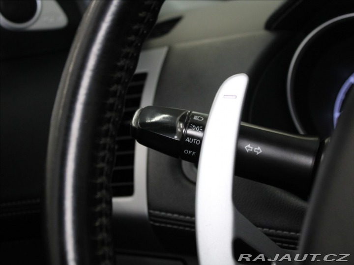 Mitsubishi Outlander 2,2 Di-D AT 4x4 7-míst KŮ 2012