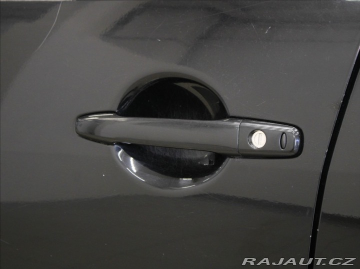 Mitsubishi Outlander 2,2 Di-D AT 4x4 7-míst KŮ 2012