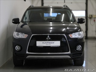 Mitsubishi Outlander 2,2 Di-D AT 4x4 7-míst KŮ 2012