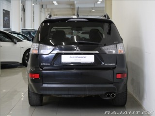 Mitsubishi Outlander 2,2 Di-D AT 4x4 7-míst KŮ 2012
