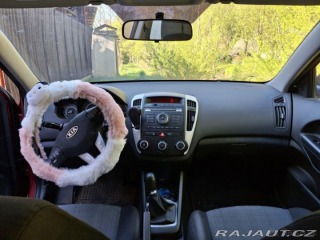 Kia Ceed 1,4 2010