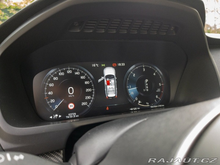Volvo XC90 R-Design Modrá 2018 63tis 1800