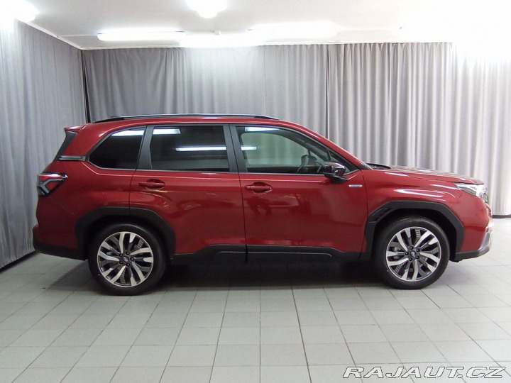 Subaru Forester TOURING 4X4. K ODBĚRU IHN 2026