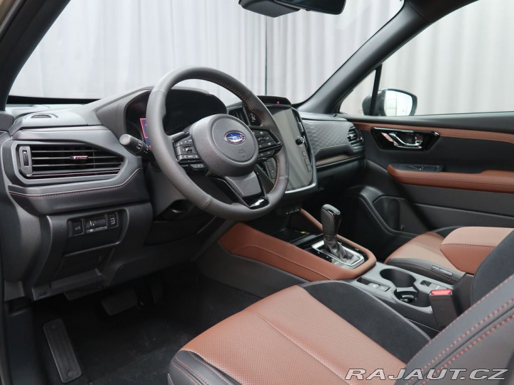 Subaru Forester TOURING 4X4. K ODBĚRU IHN 2026
