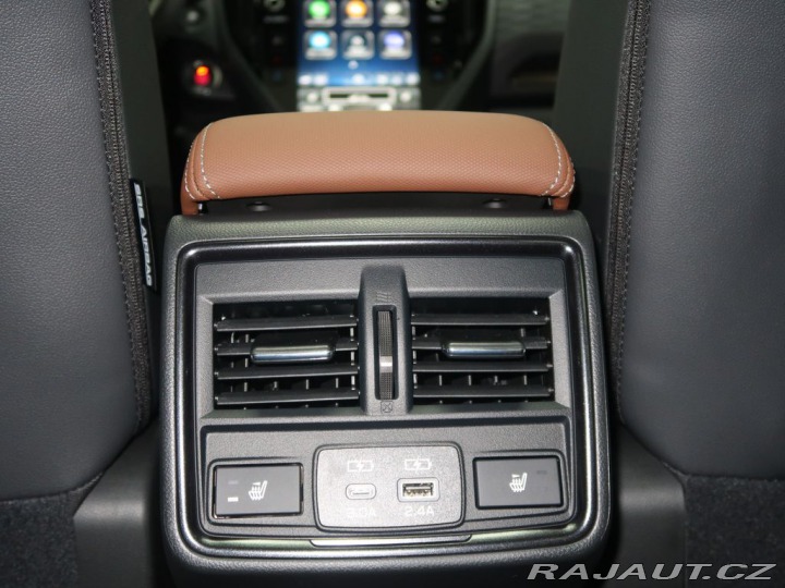 Subaru Forester TOURING 4X4. Ihned k odbě 2025