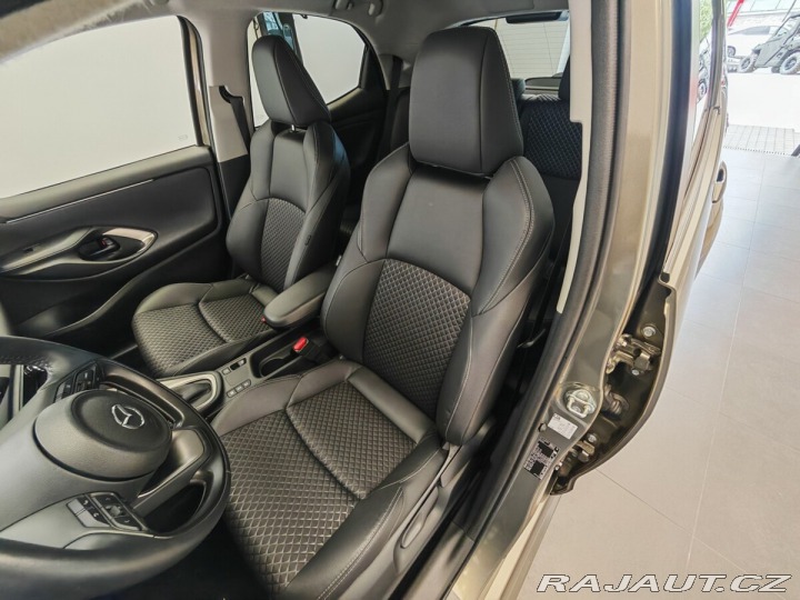 Mazda 2 Automat , Hybrid , 2023