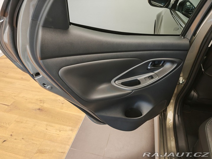 Mazda 2 Automat , Hybrid , 2023