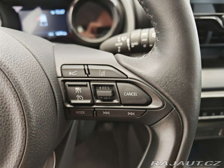 Mazda 2 Automat , Hybrid , 2023