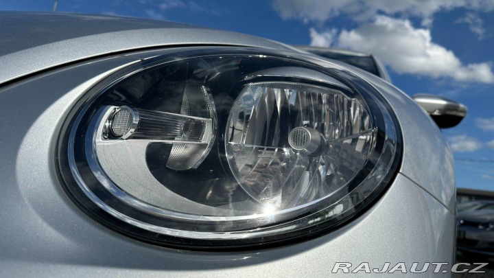 Volkswagen Beetle 1.2TSI 77kW REZERVOVANO 2012
