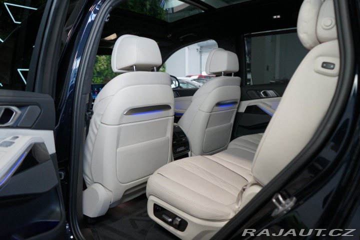 BMW X7 M60i Pano Nez.Top H/K Taž 2023