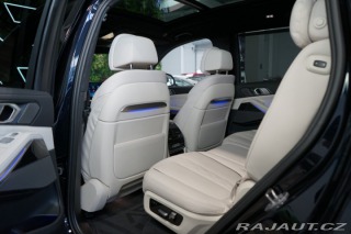 BMW X7 M60i Pano Nez.Top H/K Taž 2023
