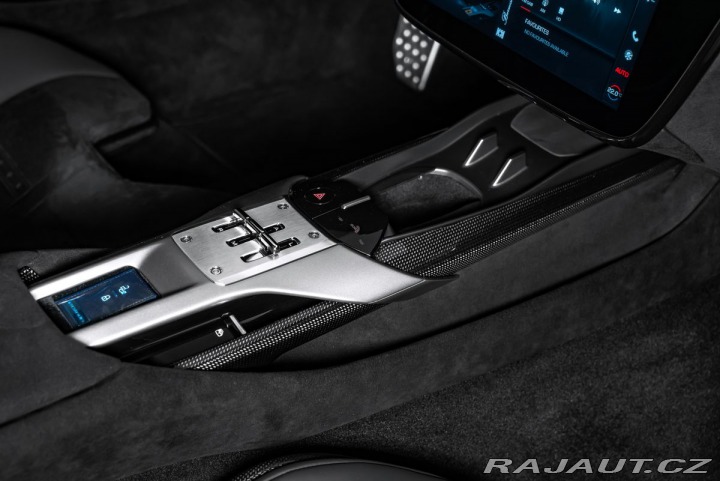 Ferrari Ostatní modely Pano, lift, passenger, 36 2025