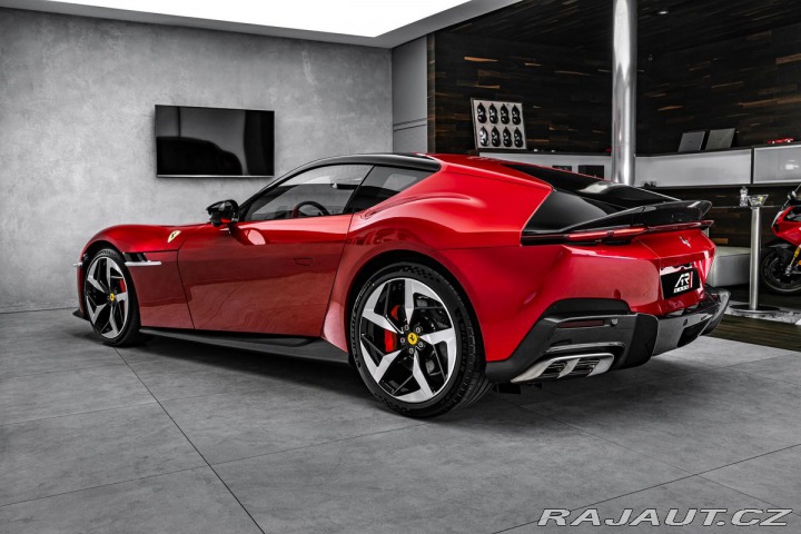 Ferrari Ostatní modely Pano, lift, passenger, 36 2025