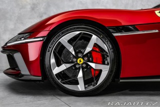 Ferrari Ostatní modely Pano, lift, passenger, 36 2025