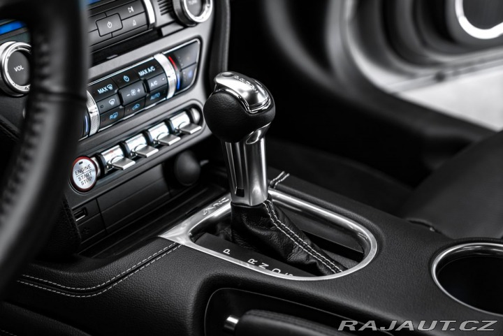 Ford Mustang Mach1 1800