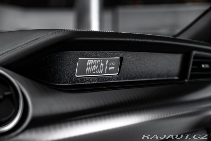 Ford Mustang Mach1 1800