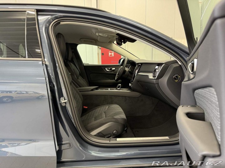 Volvo V60 B4 2.0L 197+14 HP AT7 FWD 2025