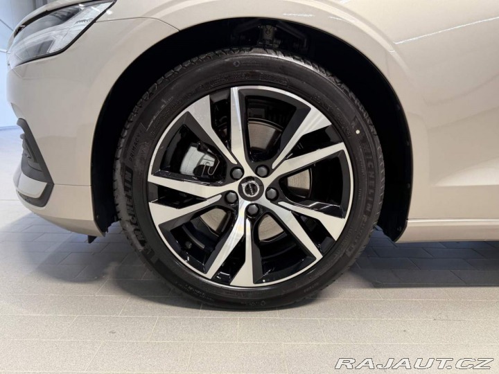 Volvo V60 B4 2.0L 197+14 HP AT7 FWD 2025