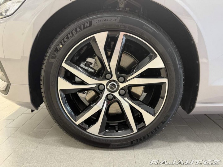 Volvo V60 B4 2.0L 197+14 HP AT7 FWD 2025