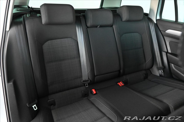 Volkswagen Passat 2,0 TDI 110 KW DSG *Busin 2022