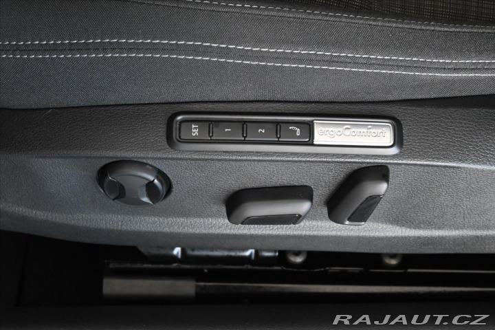 Volkswagen Passat 2,0 TDI 110 KW DSG *Busin 2022