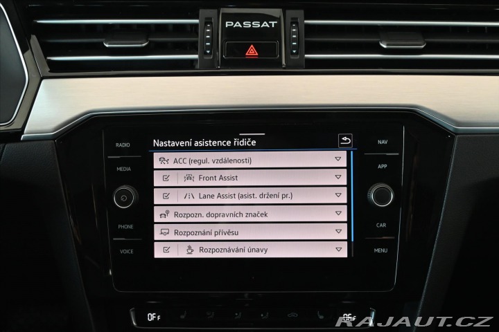 Volkswagen Passat 2,0 TDi 110kW DSG *Elegan 2020