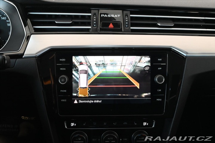 Volkswagen Passat 2,0 TDi 110kW DSG *Elegan 2020
